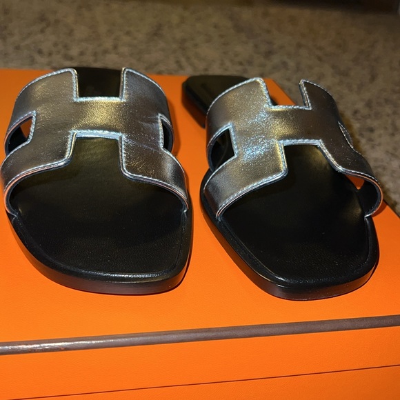 Hermes Oran Sandals - Picture 6 of 15